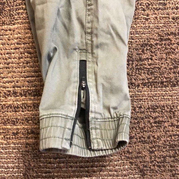 Joggers - Picture 3 of 5